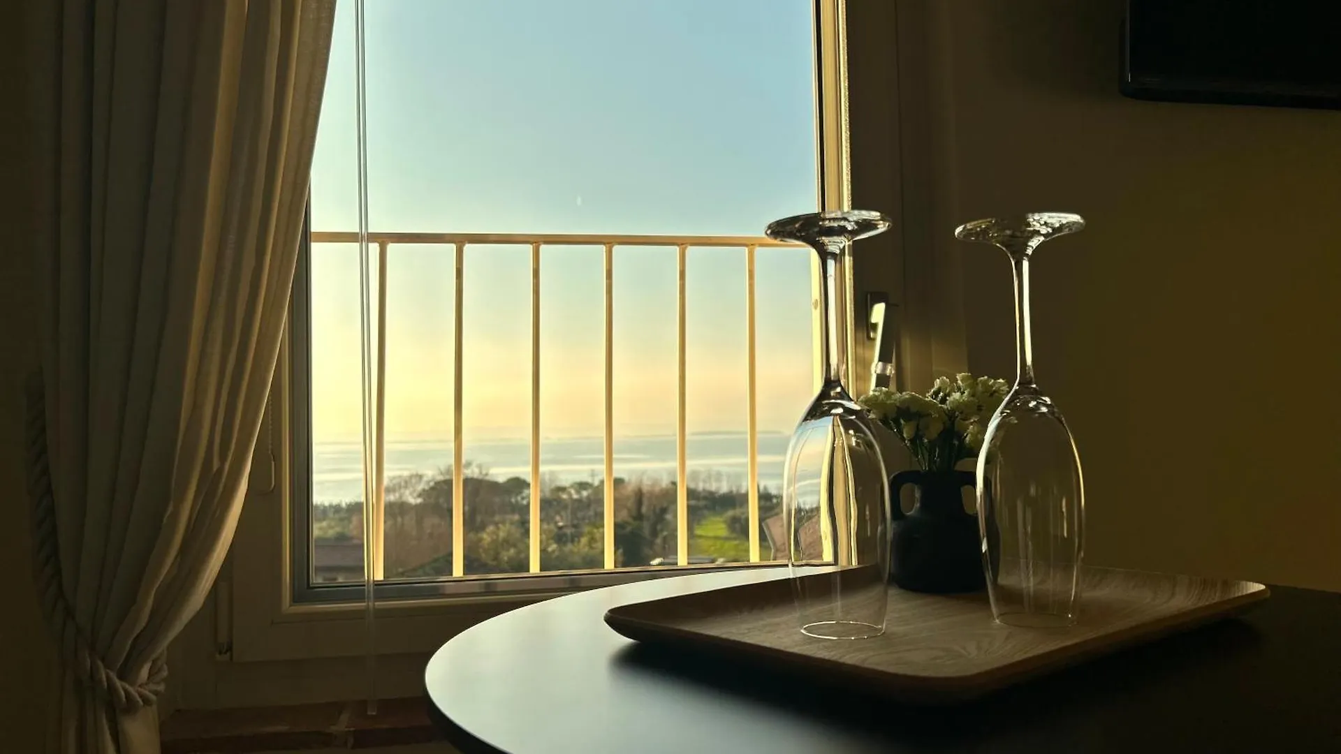 The Lake Suites Com - Luxury Stay In Lazise